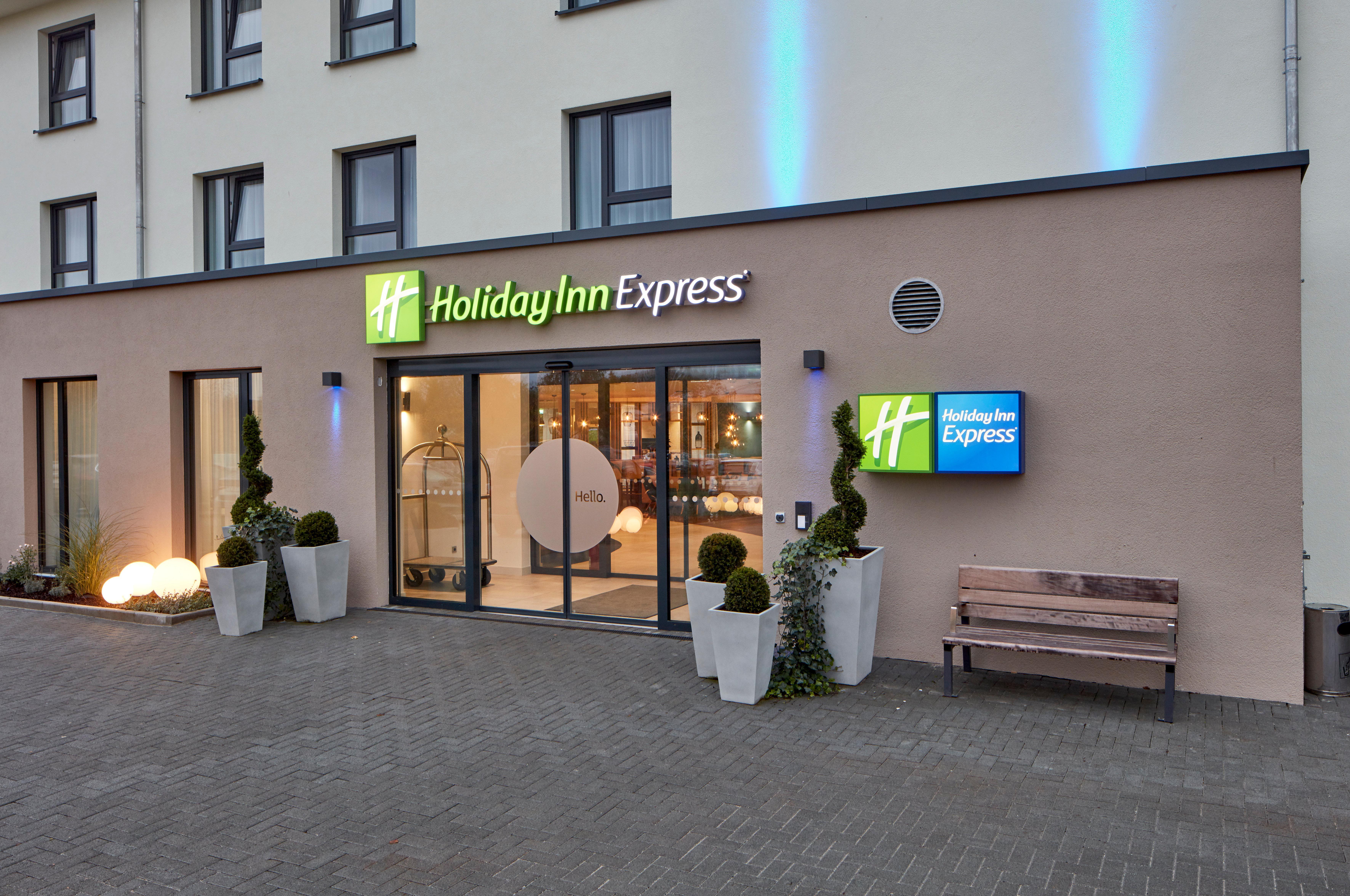 Holiday Inn Express - Merzig, An Ihg Hotel Zewnętrze zdjęcie